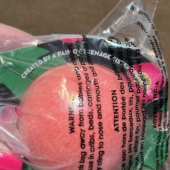 NWT Da Bomb Bath Kauai Bomb - Picture 2 of 3